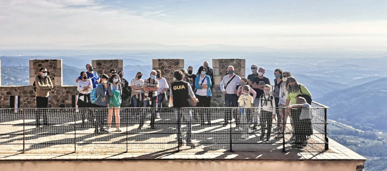 Un total de 700 persones visiten el castell de Montsoriu durant el cap de setmana del Pilar