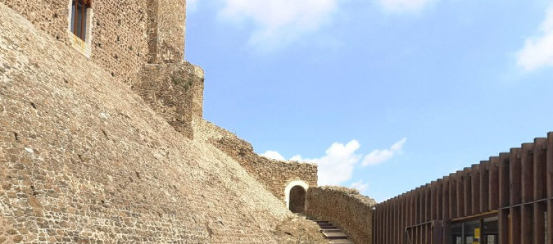 El castell de Montsoriu obre amb una bona afluència de visitants